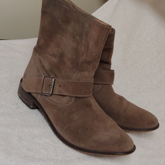 zara Tarafaluc Shoes - Hand made in Spain...Trafaluc suede leather bootHand made in Spain. sz.10